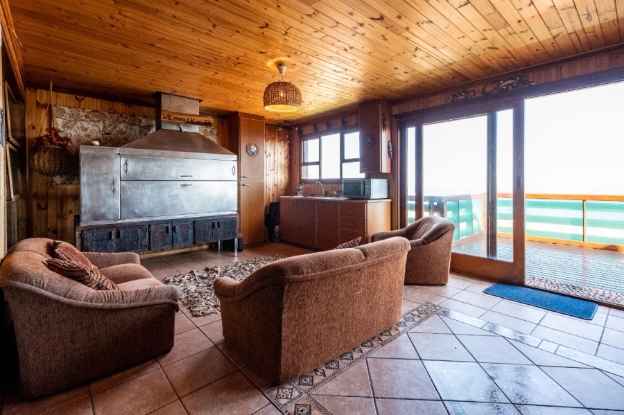 4 Bedroom Property for Sale in Herolds Bay Western Cape